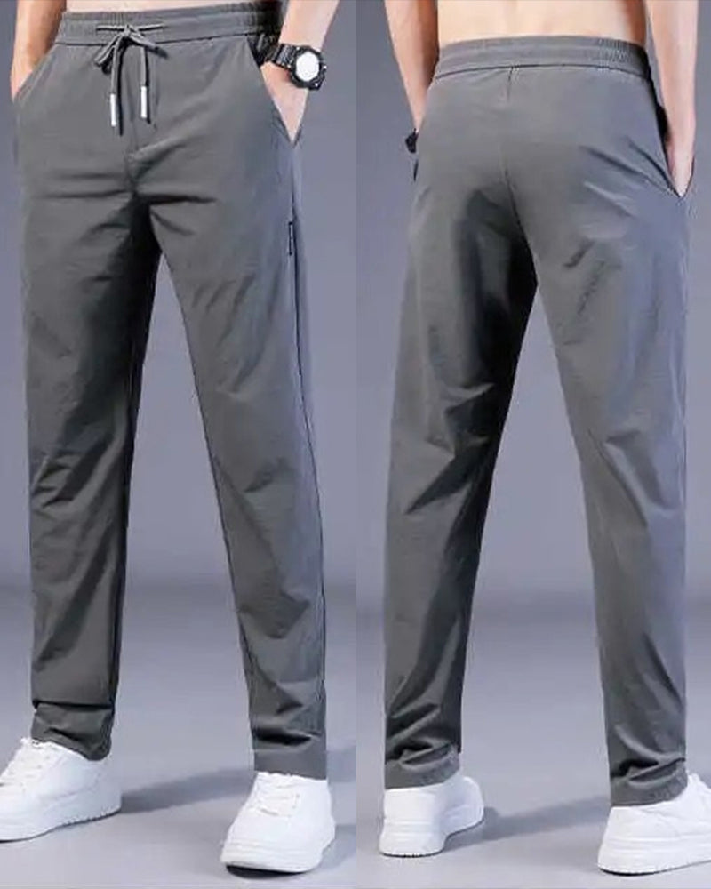 Reisefreundliche AeroFlex Herrenhose. Schnelltrocknend, Stretch & knitterarm für Komfort unterwegs.