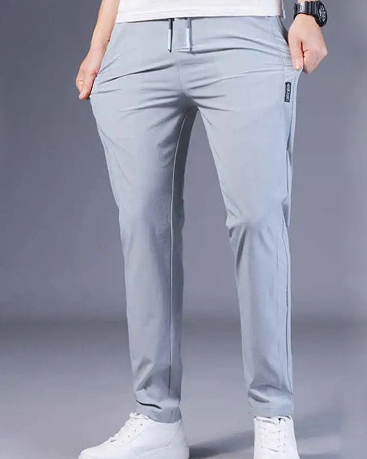 AeroFlex Ganzjahreshose für Herren, flach liegend. Schnelltrocknend, Stretch & komfortabel. Vielseitige Activewear.
