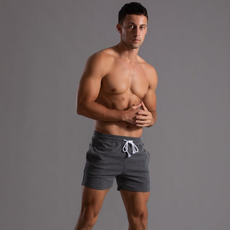 Schnelltrocknende Badehose in klassischem Schwarz, komfortabel, perfekt für jeden Sommer.