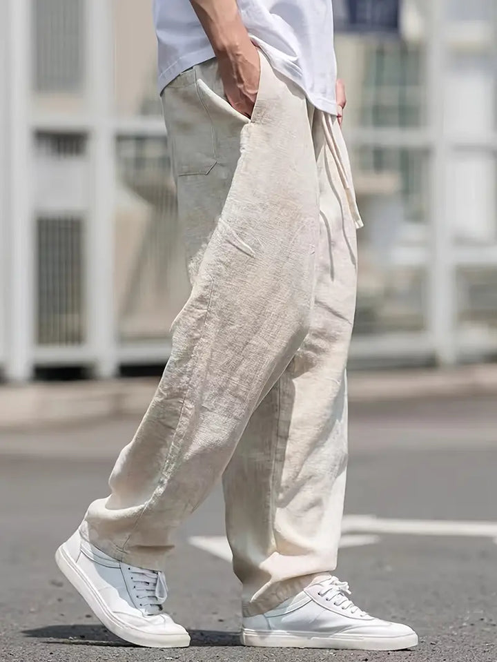 Bequeme Herren Weite Hose mit elastischem Bund & praktischen Seitentaschen, ideal für Freizeit & Sommer.