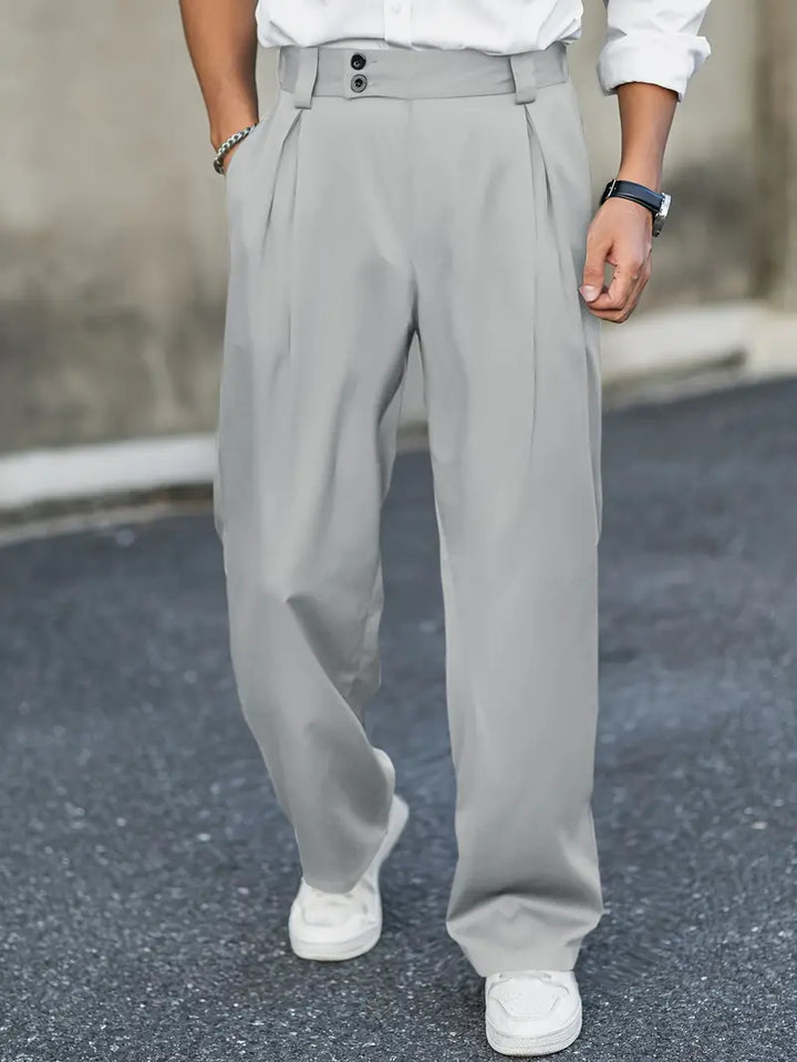 Bequeme weite Herrenhose Matteo mit Bundfalten, ideal als Sommerhose für Urban Style.