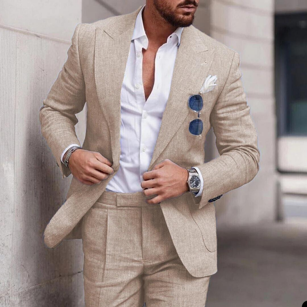 Stilvoller Herren-Hochzeitsanzug Caden, perfekt für Strandhochzeiten & Sommerpartys.