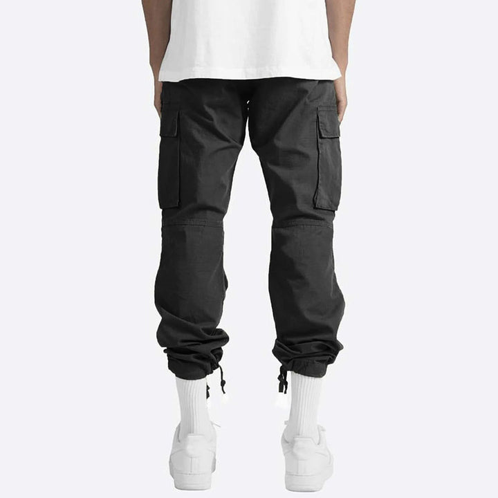 Modische Herren Cargohose Mason mit praktischen Seitentaschen. Ideal für Outdoor & Casual Looks.