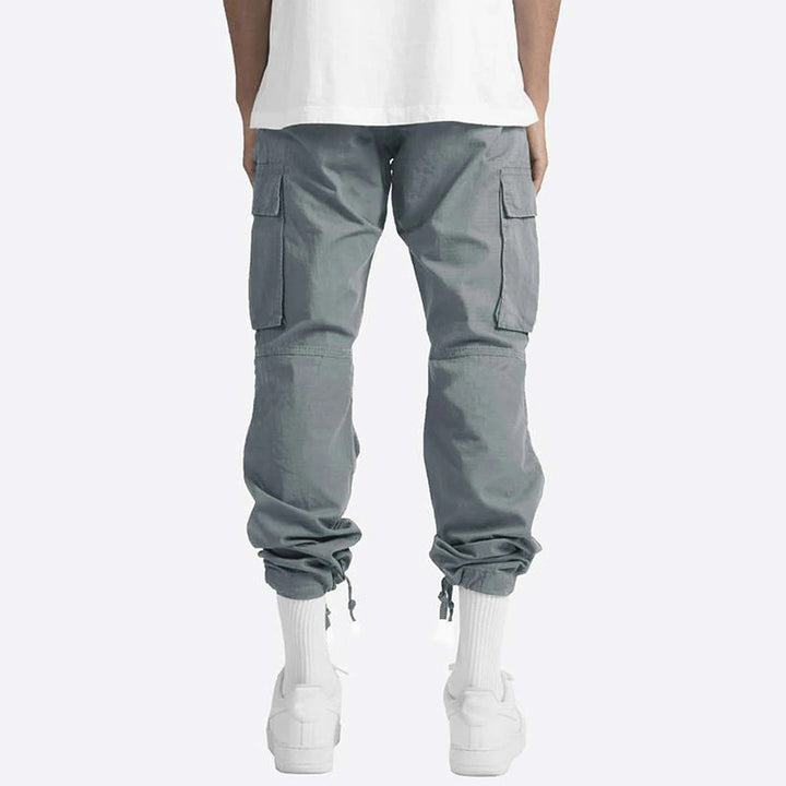 Stilvolle Herren Taschehose Mason. Diese Cargo-Hose bietet Komfort & viel Stauraum. Für Modebewusste.