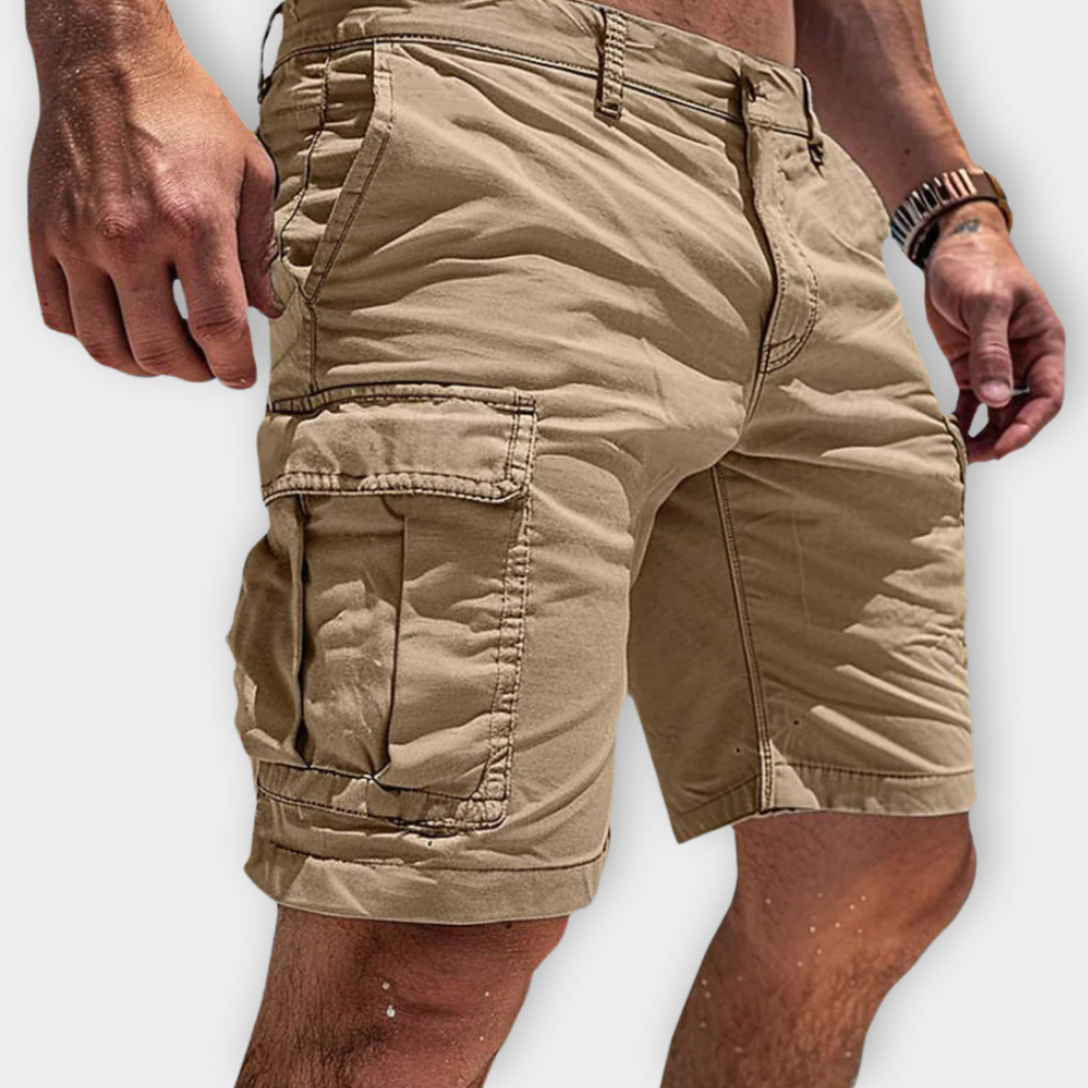 Praktische Herren Cargo Shorts mit großen Seitentaschen. Robuste Freizeit Shorts für Outdoor-Aktivitäten & Sommer.