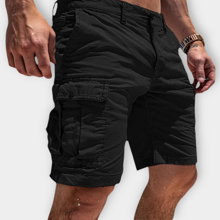 Modische Herren Cargo Shorts für den Sommer. Bequeme Casual Kurze Hose mit stylischen Seitentaschen für Männer.