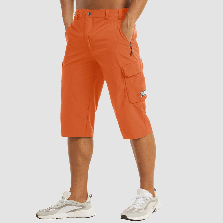 Rückansicht der Herren Cargo Shorts mit Gesäßtaschen. Schnelltrocknend, bequem & ideal für Freizeit.