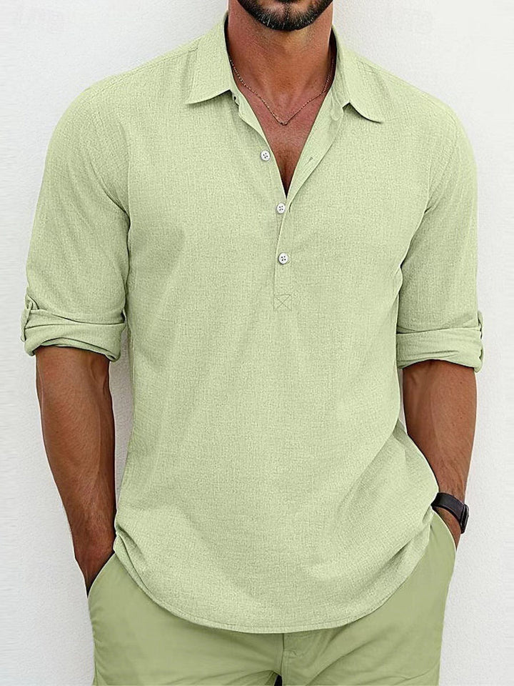 Zeitloses Herren Casual Langarmhemd mit durchgehender Knopfleiste. Perfekt für Männermode, Übergrößen erhältlich.