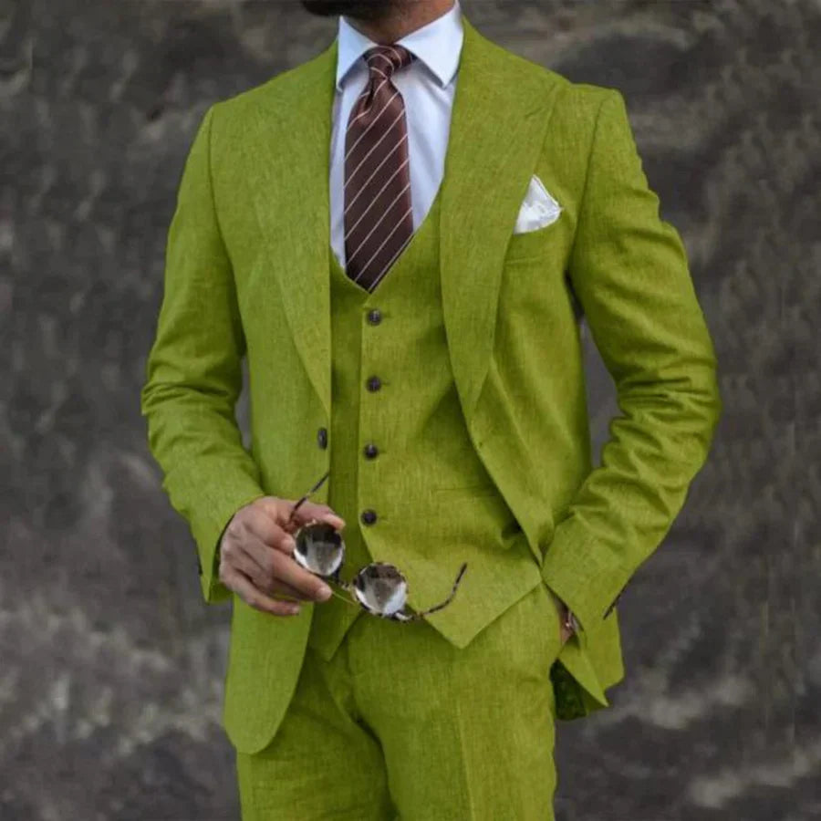 Herren Dreiteiler Anzugset in elegantem Design für Business & Hochzeitsfeier.
