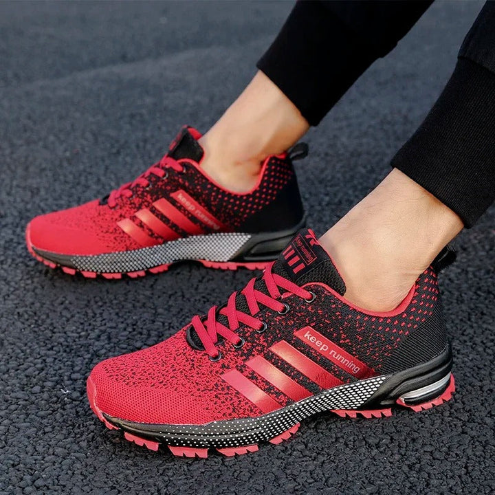 Nahaufnahme der Dämpfungstechnologie der Herren Laufschuhe; bietet Energie-Rückgabe & Schutz beim Sport.