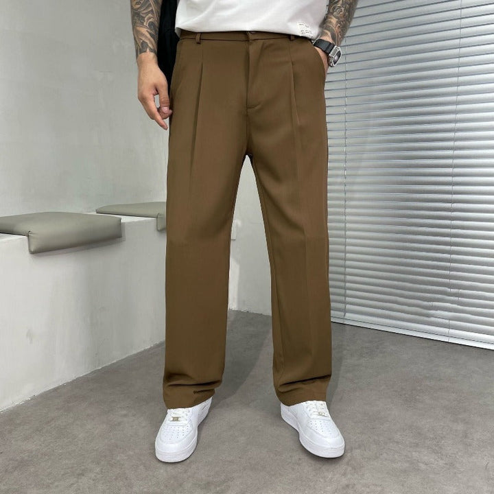 Herren elegante Freizeithose, stilvoll & bequem für vielfältige Anlässe. Perfekte Alltags-Herrenmode.