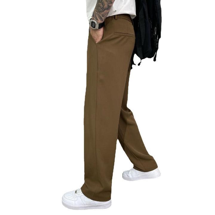 Vielseitige Herren-Freizeithose, elegant & bequem. Ideal für Alltag & besondere Anlässe. Stilvolle Herrenmode.