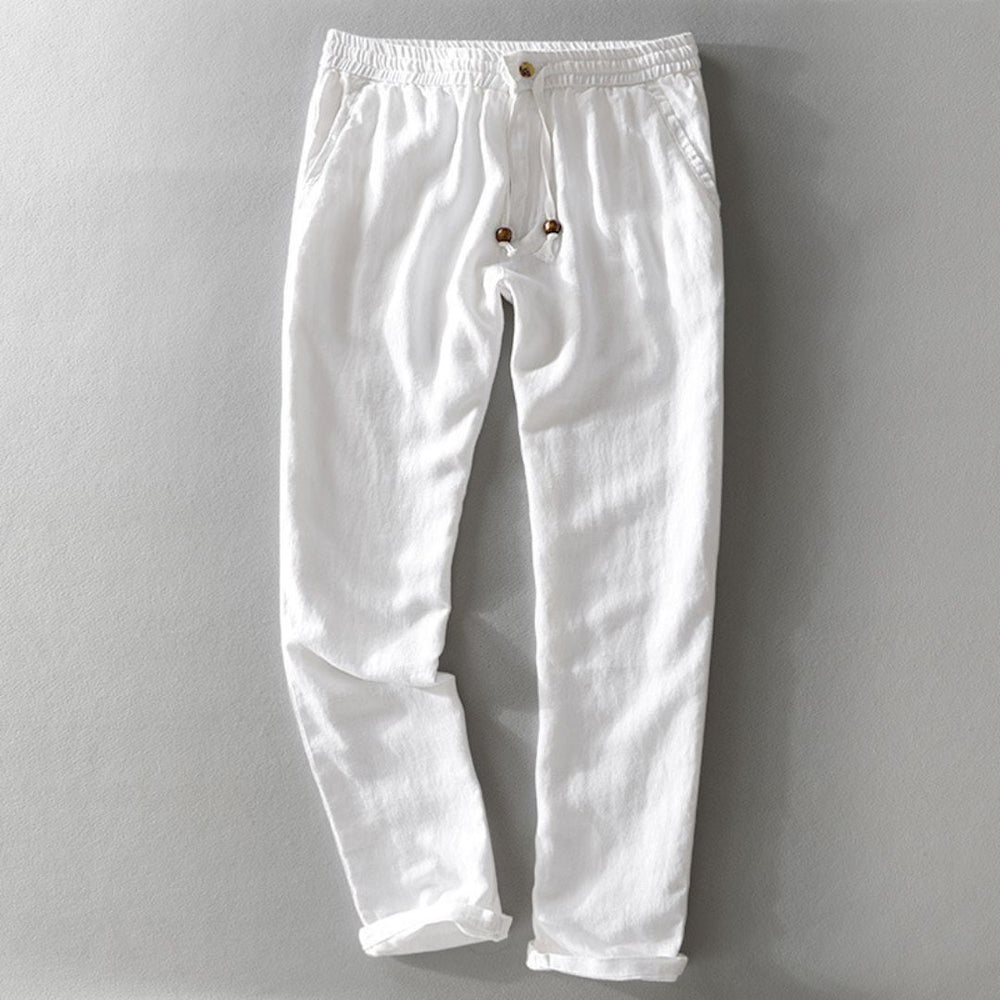 Modische Herrenhose für den Sommer: knitterarm, elastisch und atmungsaktiv für hohen Komfort.