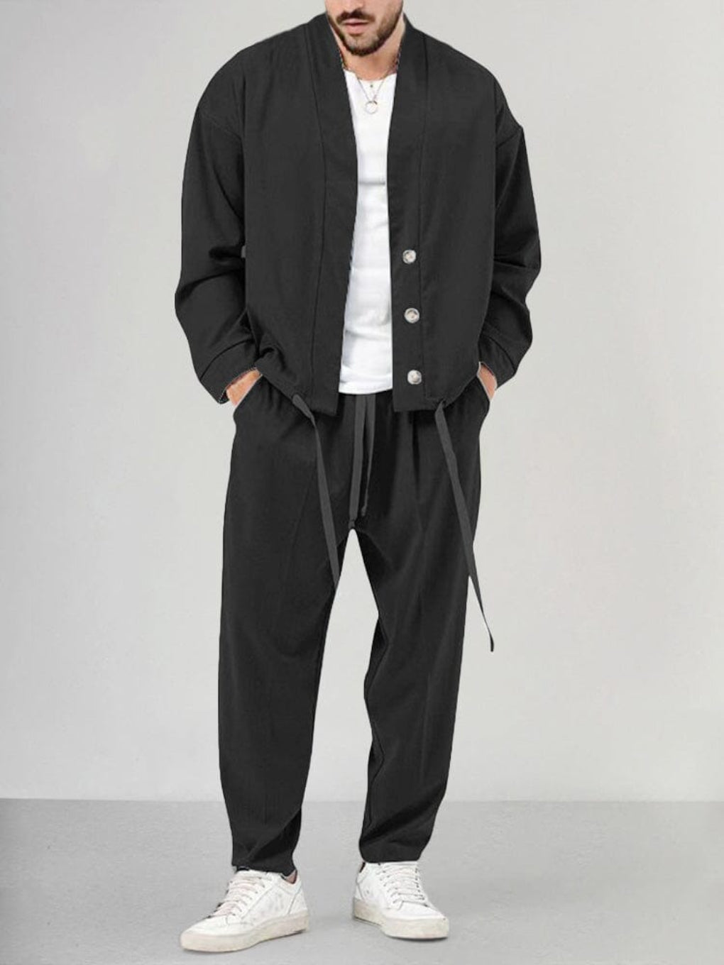 Gemütliches Herren Loungewear Komplett-Set für Entspannung und stilvolle Alltagskleidung im Frühling/Herbst.
