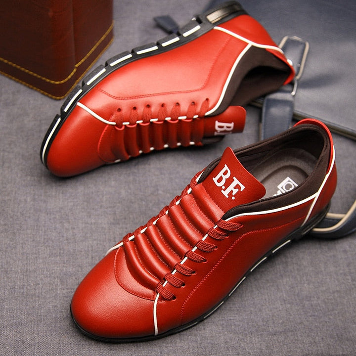 Stylischer Herren Sneaker in Seitenansicht, perfekt für Freizeit, Alltag und elegante Casual-Outfits.