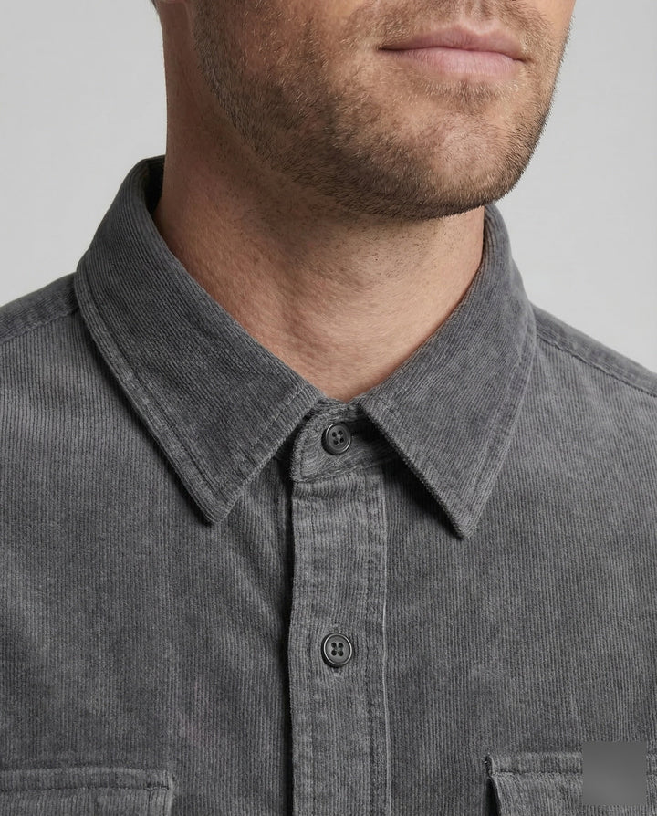 Stylisches Herren Langarmhemd Slim Fit, Vintage Freizeithemd. Perfekt für moderne Casual Looks in Herrenmode.
