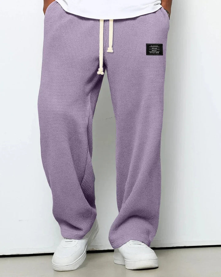 Ultrakomfortable Herren-Freizeithose Toby mit Kordelzug, locker, weich und sehr bequem.