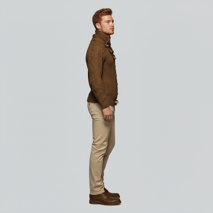 Vintage-inspirierter Grobstrick-Cardigan für Herren, lässiger Stil und Wärme für kühle Tage.