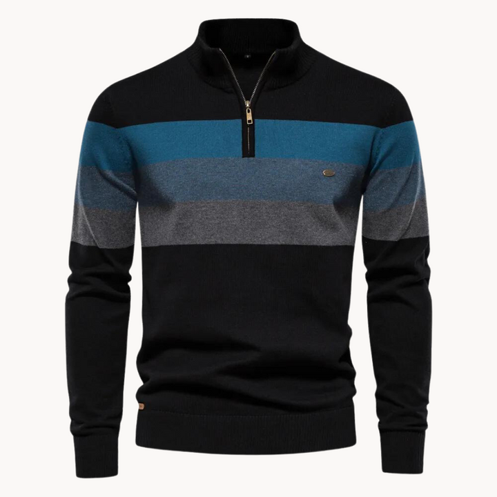 Mann im gestreiften Toby Halbzip Pullover genießt Freizeit. Eleganter Herren Strickpullover, Casual Chic.