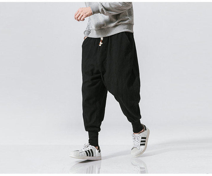 Bequeme Herren Jogginghose im Baggy Style, perfekt für Sport & entspannte Tage.