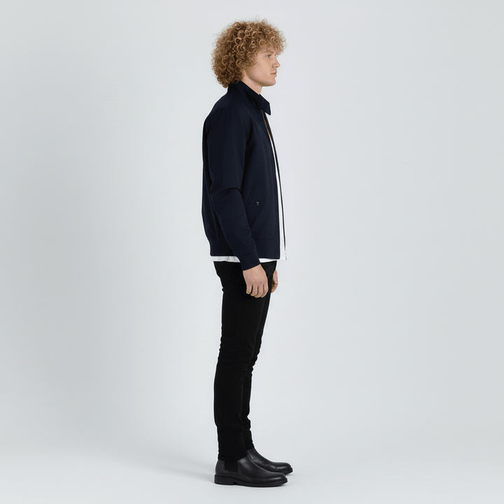 Vorderansicht der eleganten Herren Harrington-Jacke "Xavier", ideal als Freizeit- oder Business Casual Jacke.