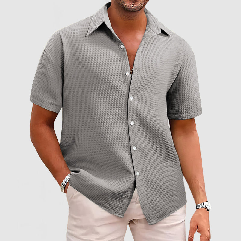 Kurzarm Herren Waffelstrick Hemd, modern & komfortabel. Ideal für Freizeit & Sommer.
