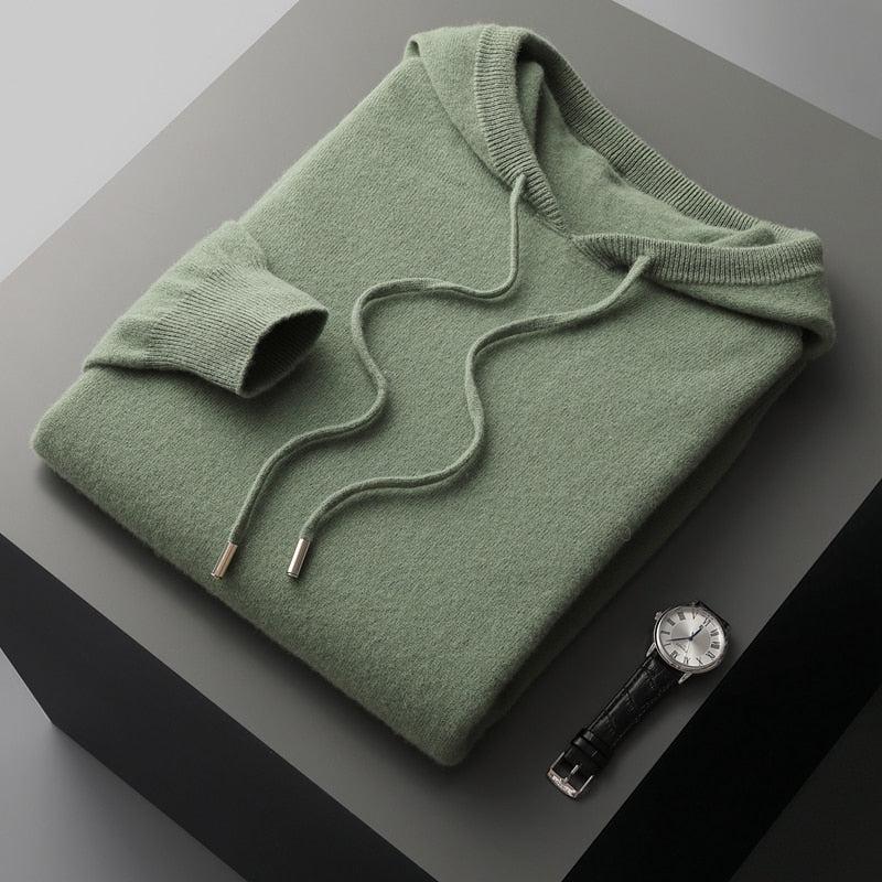 Stylischer Herren Hoodie mit Kapuze, warm und atmungsaktiv. Ein bequemer Pullover für Freizeit, Sport & Alltag.