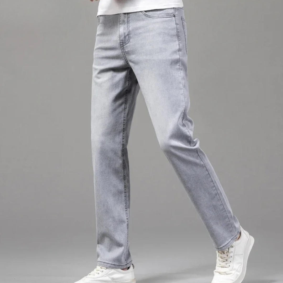 Herren Jeans im klassischen Regular Fit. Bequeme, vielseitige Denim-Hose für den Alltagslook.