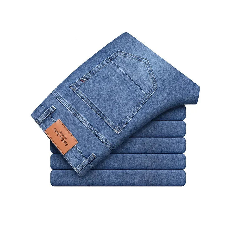 Klassische Herren Jeans aus Denim. Bequeme Regular Fit Freizeithose für vielseitige Männer Mode.
