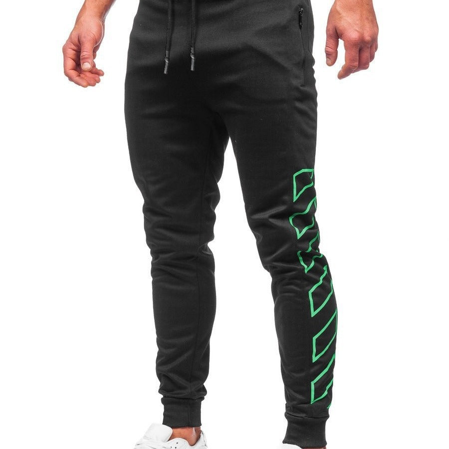 Vielseitige Herren Sporthose für Fitness, Training & Alltag. Bequeme Jogginghose im modernen Design, perfekt als Activewear.
