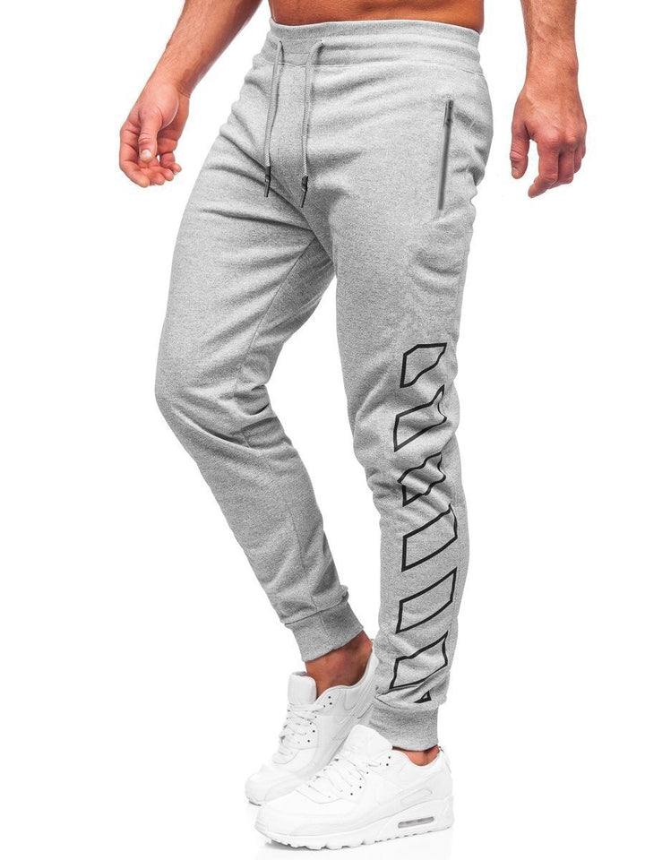 Komfortable & moderne Herren Jogginghose. Sportliche Freizeithose mit Seitentaschen, perfekt für Alltag und Training.