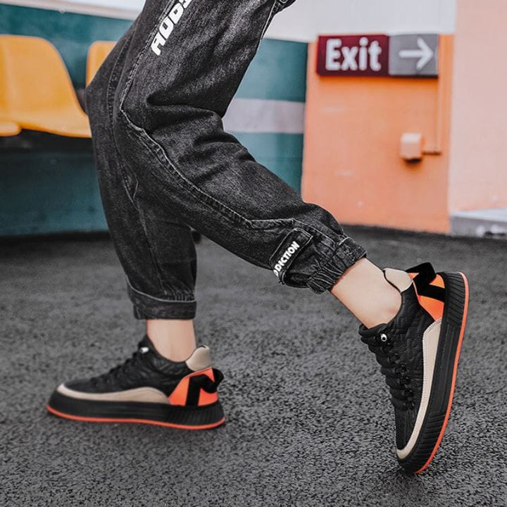 Nahaufnahme der Jordan Herren Slip-On Sneaker. Bietet Fußgewölbestütze & Komfort für lange Tage.