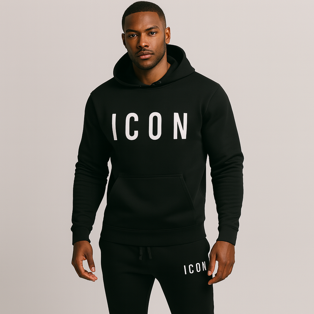 Gemütliches Herren Loungewear Set mit Hoodie und Jogginghose in dunkler Farbe. Perfekt für Zuhause.