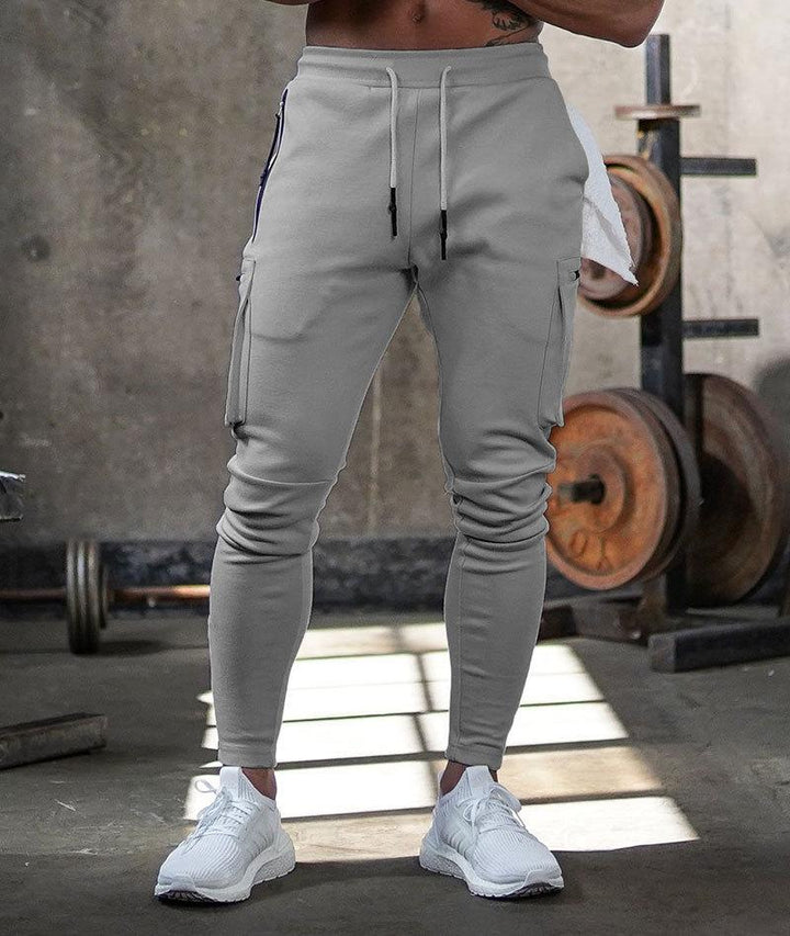 Stylische Herren Sporthose, vielseitig für Workout & entspannte Stunden geeignet.