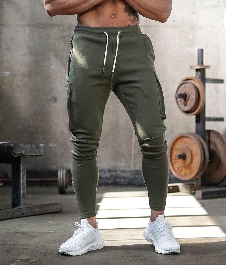 Detailansicht der Reißverschlusstasche an der Herren Komfort Jogger Hose.