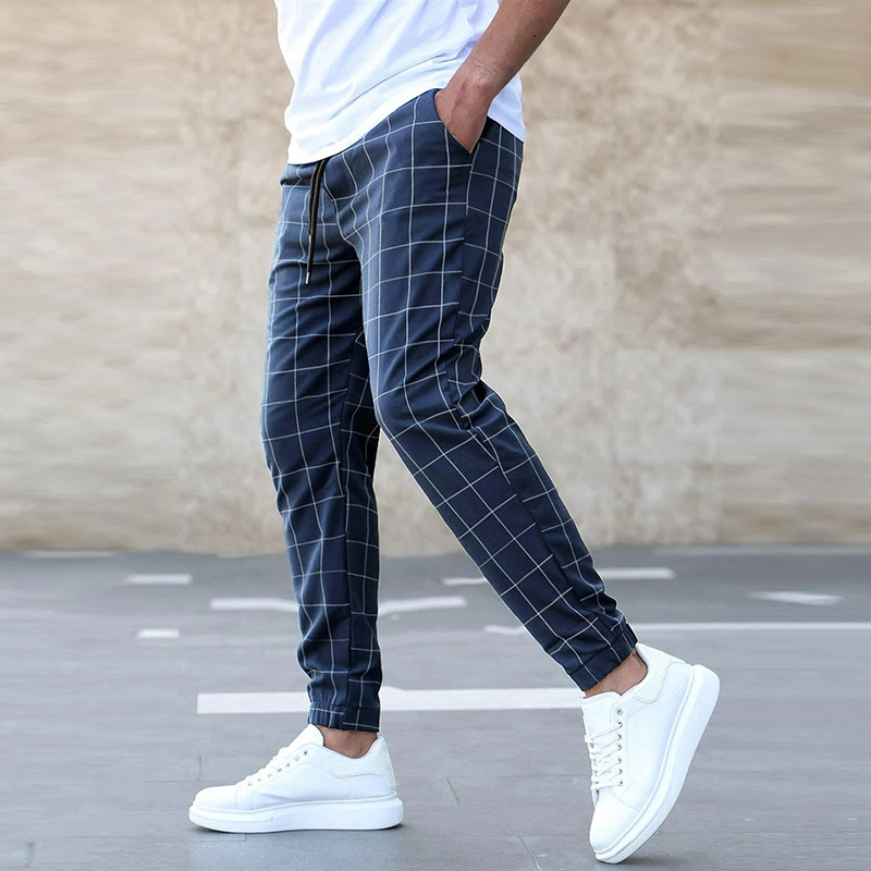 Bequeme Herren Jogger aus weichem Material für optimalen Tragekomfort. Ideal als Alltagskleidung & für Sport.