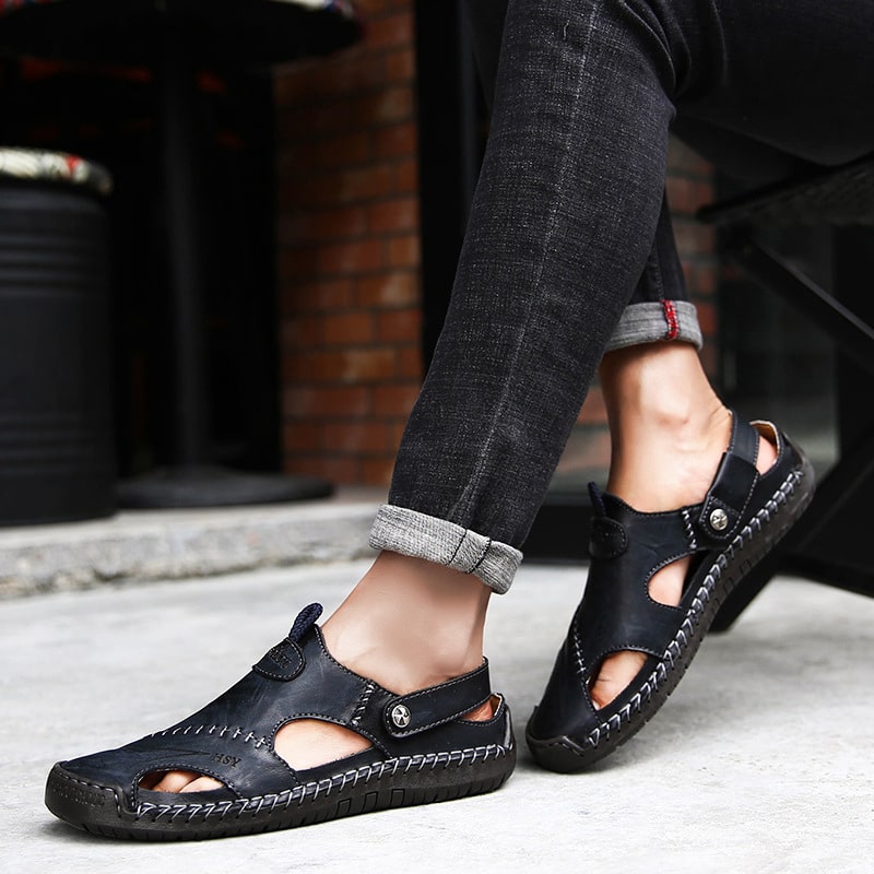 Rutschfeste Herren Outdoor Sandalen, atmungsaktiv für Strand und Sommer. Ideales Schuhwerk.