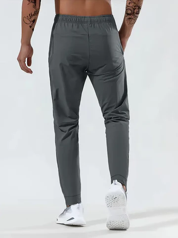 Stylische Herren Jogger-Hose für Training & Entspannung, hoher Tragekomfort durch elastisches Material.