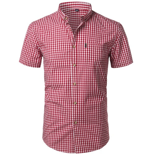 Trendiges Herren Kurzarmhemd mit aktuellem Karomuster, ideal für einen modernen und gepflegten Auftritt.