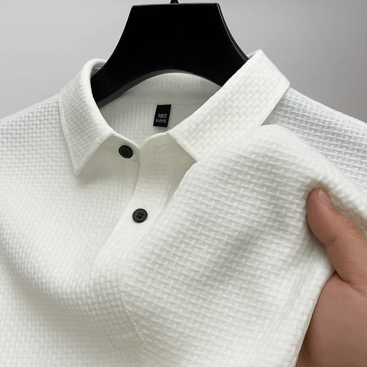 Hochwertiges Herren Poloshirt Kurzarm mit feinem Strukturmuster; elegantes und modernes Oberteil.