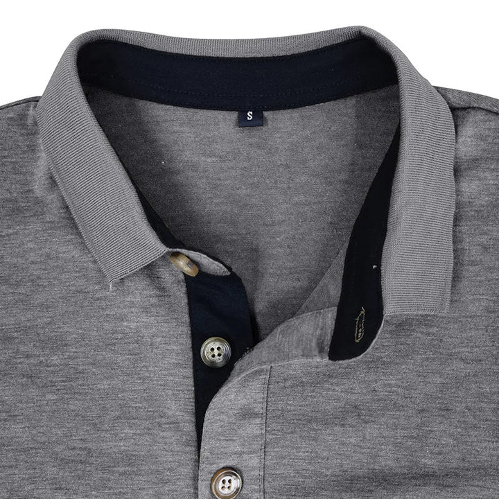 Elegantes Langarm-Polo für Herren, vielseitig kombinierbar für Casual-Looks oder smarte Büro-Outfits.