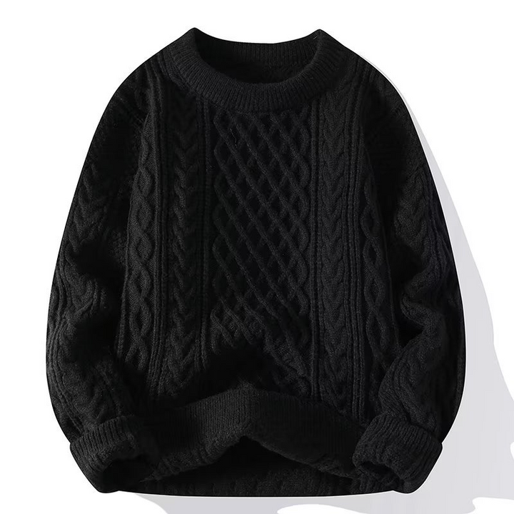 Mann trägt bequemen, eleganten Langarm-Zopfmuster-Pullover, ideal für Herbstmode und Freizeit.
