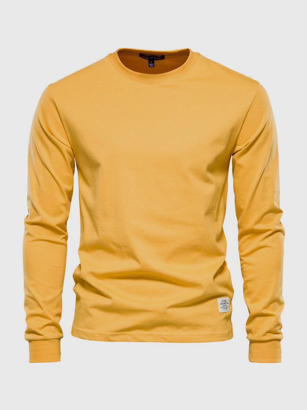 Modernes Herren Langarmshirt mit Rundhals, Schwarz. Komfortables Oberteil für vielseitige Casual-Outfits, ganzjährig tragbar.