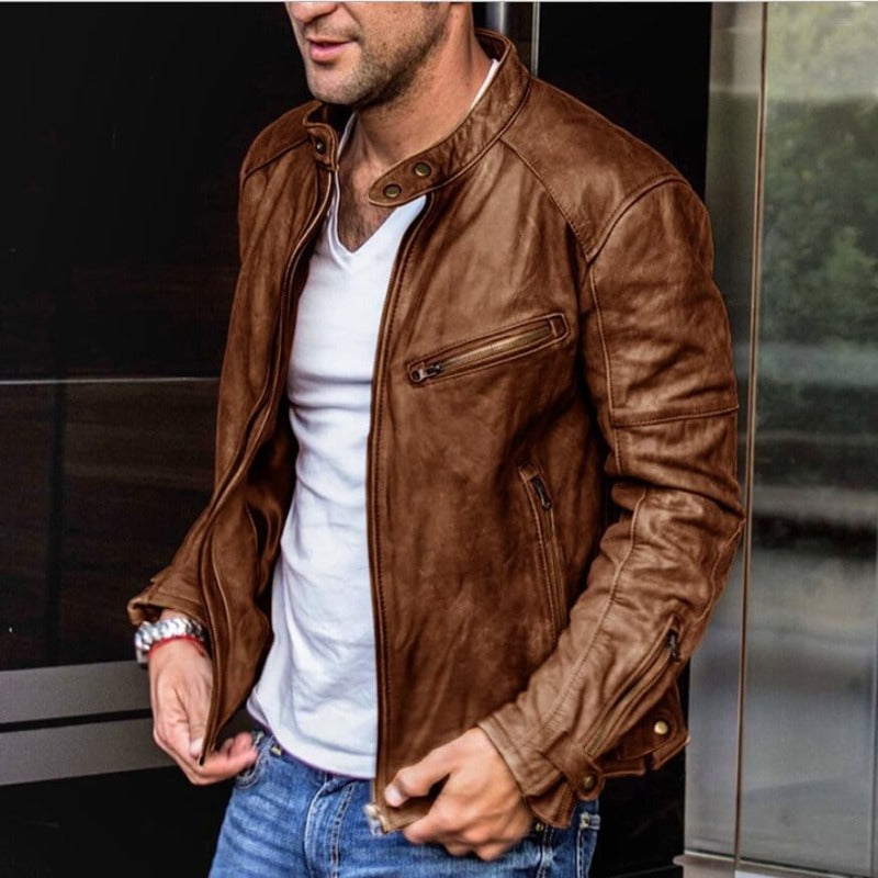 Robuste Herren-Lederjacke mit wetterfester Beschichtung für optimalen Schutz im Herbst. Hochwertige Herrenmode.