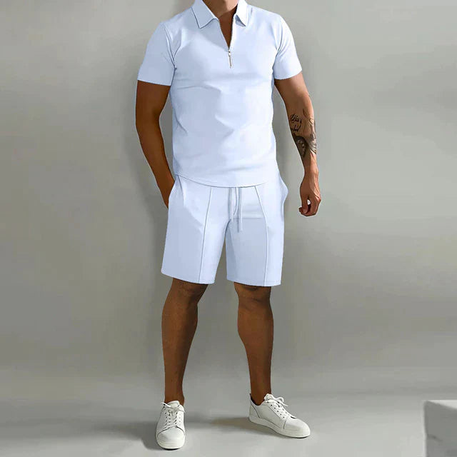 Bequemer Herren Zweiteiler: Poloshirt & Shorts. Ideales Set für einen stilvollen Sommer-Look, Freizeit & Urlaub.