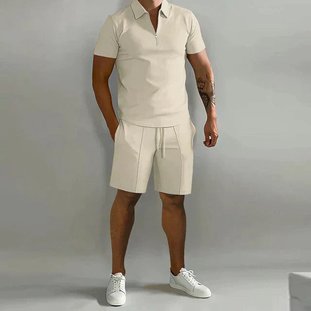 Vielseitiges Herren Luxus Sommerset: Poloshirt & Shorts. Ideal für Urlaub, Strand und elegante Freizeitkleidung.
