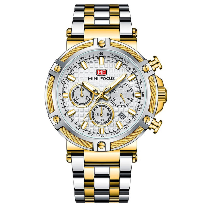 Zeitlose Herrenuhr kombiniert mit anderen Accessoires, für den modernen Mann.