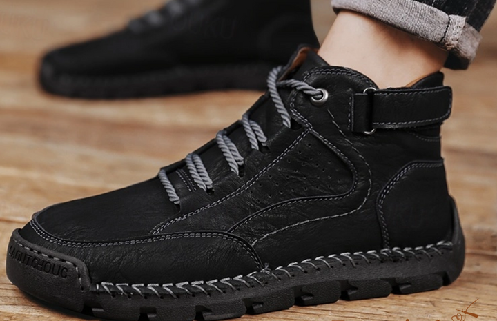 Oberansicht bequemer Orthopädischer Herren Wanderschuhe, hochwertiges, wetterfestes Obermaterial.
