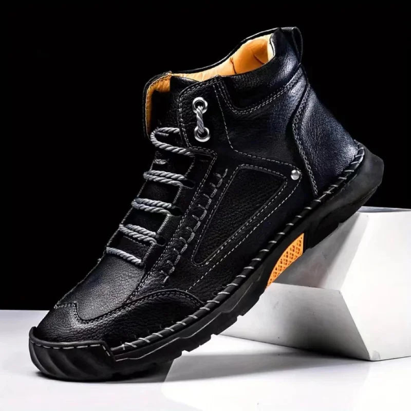 Gedämpfter Herren Wanderschuh Angus, schützt Gelenke, ideal für lange Strecken. Maximaler Gehkomfort.