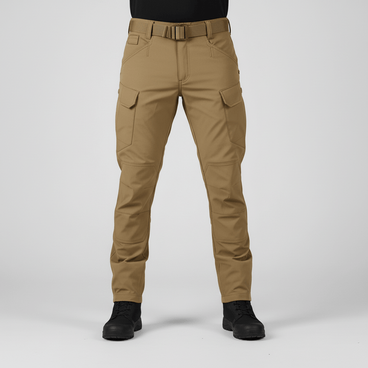 Herren Wanderkleidung Set Eli: Atmungsaktive, wetterfeste Outdoor Jacke & Hose.